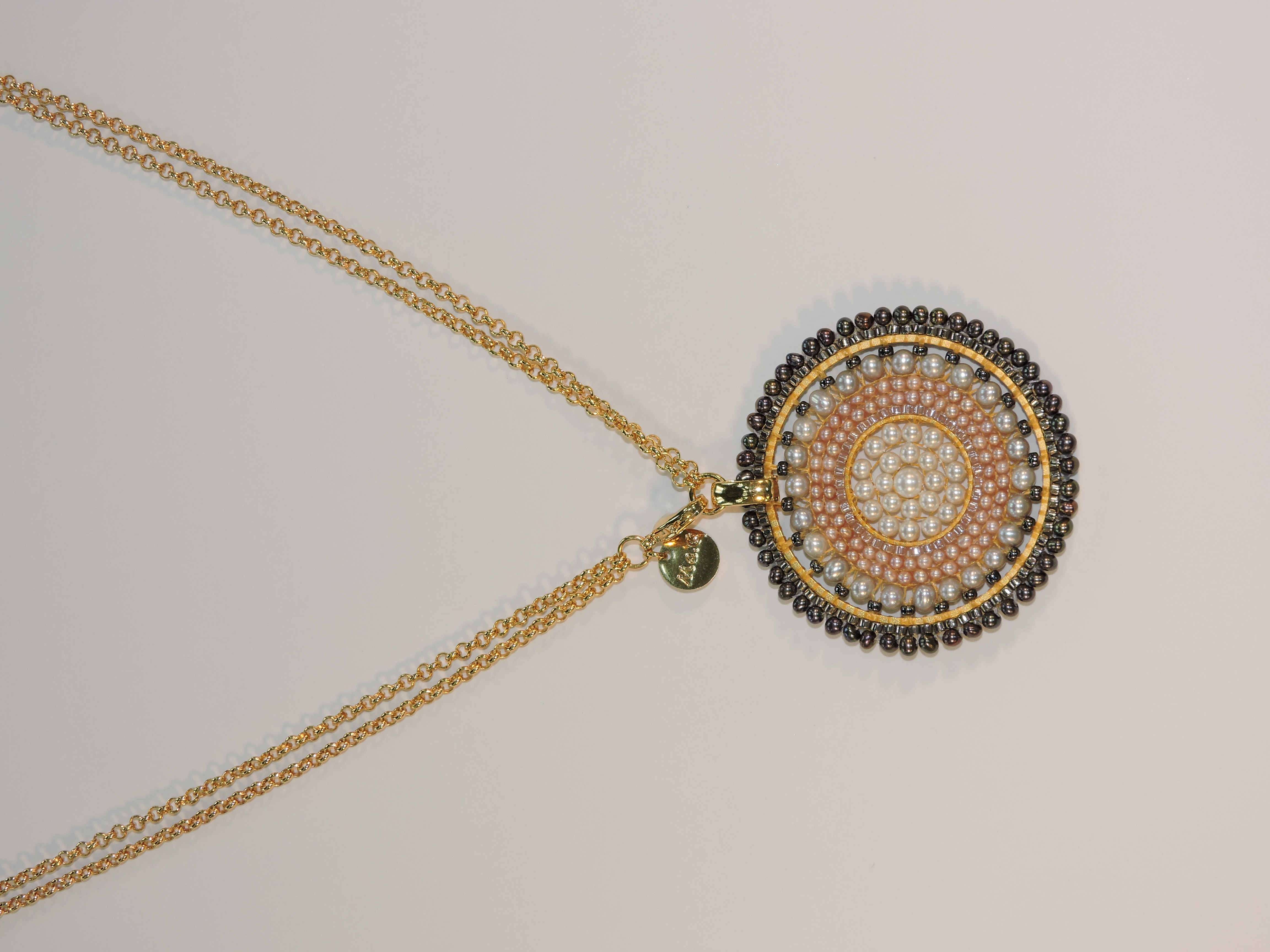 Pearl medallion necklace multi pearls | Mallorca Pearl Shop