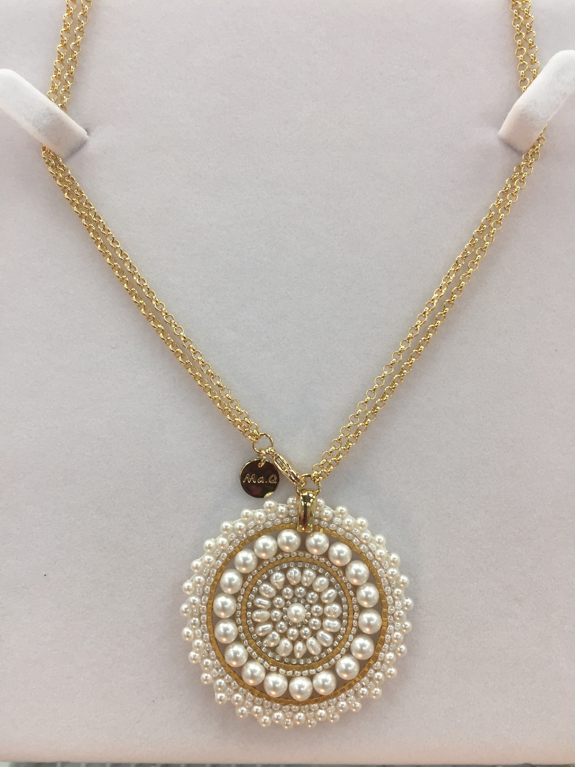 Pearl medallion necklace white pearls | Mallorca Pearl Shop